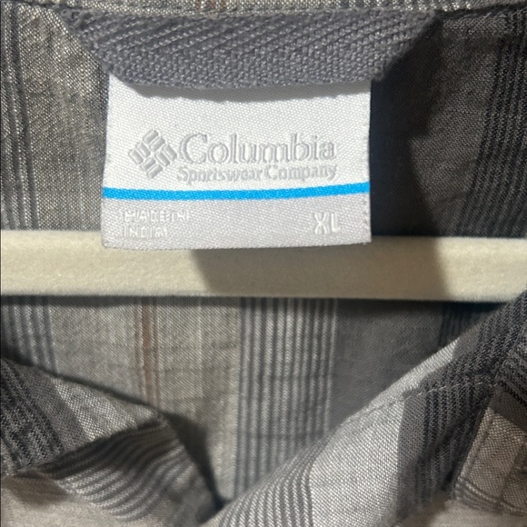 Columbia Men’s Button-Up Short Sleeve Shirt - Picture 2 of 5
